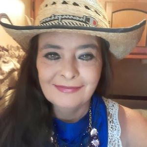 Meet your Posher, Janette